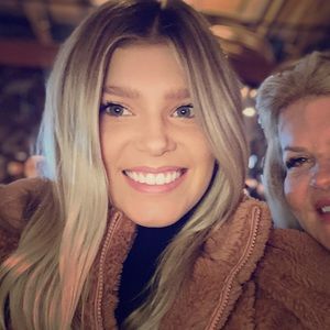 Meet your Posher, Estelle